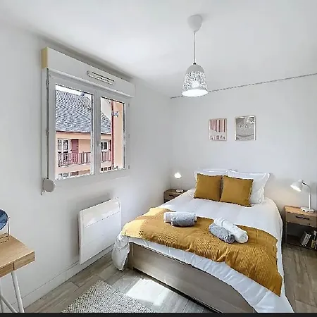 Le 33 St Arnoult Apartment