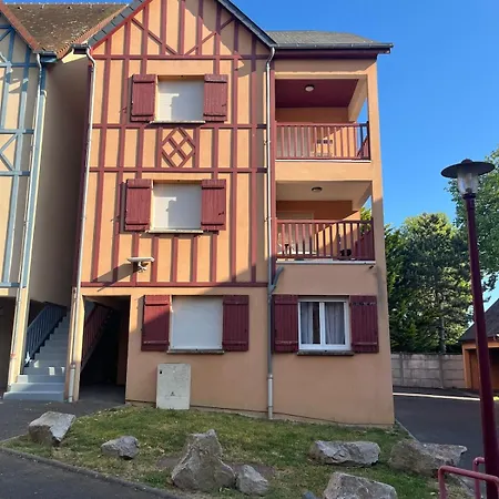 Apartman Le 33 *